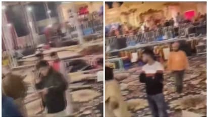 പരിപാടിക്കിടെ സ്റ്റേജ് തകർന്ന് വീണ് ഒരാൾ മരിച്ചു; 17 പേർക്ക് പരിക്ക്; സംഭവം ദില്ലി കൽക്കാജി മന്ദിറിൽ