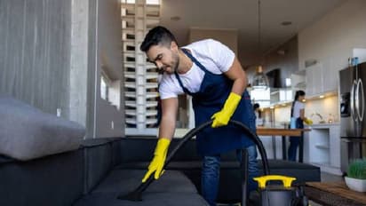 தீபாவளிக்கு வீட்டை சுலபமா  சுத்தம் பண்ணணுமா? 'இப்படி' பண்ணா பித்தளை பாத்திரம் கூட ஜொலிக்கும்!!