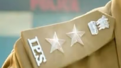 IPS Transfers : మరోసారి ఐఏఎస్‌ అధికారుల బదిలీలు.. కారణమదేనా..? 