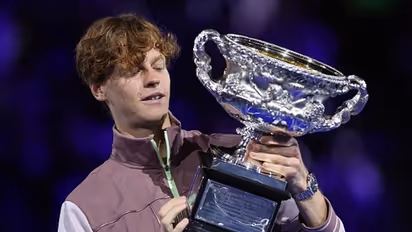 Australian Open 2024 :  మెద్వెదేవ్‌కు షాక్.. థ్రిల్లర్ గేమ్‌లో సిన్నర్ విజయం , తొలి గ్రాండ్ స్లామ్ కైవసం