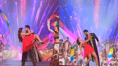 69th Filmfare Awards: Ranbir Kapoor, Triptii Dimri steamy dance on 'Pehle Bhi Main' (Watch)