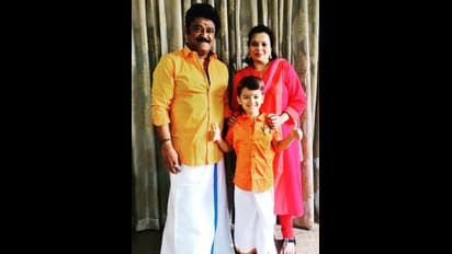 ಚಾಕ್ಲೆಟ್ ನೀಡಿ ಕ್ಯಾಚ್ ಹಾಕ್ಕೊಂಡ ಹುಡ್ಗಿಗೆ ಹ್ಯಾಪಿ ಬರ್ತ್ ಡೇ ಎಂದ ನವರಸ ನಾಯಕ ಜಗ್ಗೇಶ್