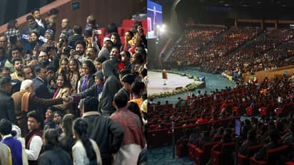 Pariksha Pe Charcha 2024: 'ಮಕ್ಕಳ ರಿಪೋರ್ಟ್‌ ಕಾರ್ಡ್‌, ನಿಮ್ಮ ವಿಸಿಟಿಂಗ್ ಕಾರ್ಡ್‌ ಅಲ್ಲ..' ಪೋಷಕರಿಗೆ ಮೋದಿ ಕಿವಿಮಾತು!