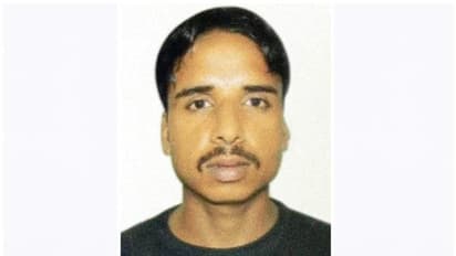 അജ്ഞാത വാഹനം സൈക്കിളിൽ ഇടിച്ച് പ്രവാസി മരിച്ചു; അഞ്ച് വർഷമായി നാട്ടിൽ പോയിട്ടില്ലാത്ത യുവാവിന് ദാരുണാന്ത്യം