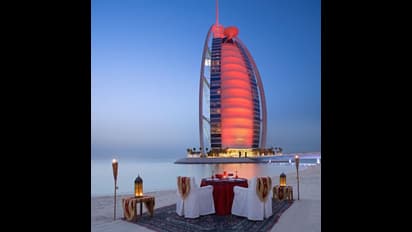 ಕಣ್ಣು ಕುಕ್ಕುತ್ತೆ ವಿಶ್ವದ ಏಕೈಕ 10 ಸ್ಟಾರ್ ಹೋಟೆಲ್ ಒಳಾಂಗಣ; ಒಂದು ದಿನದ ಬಾಡಿಗೆ ಎಷ್ಟು?