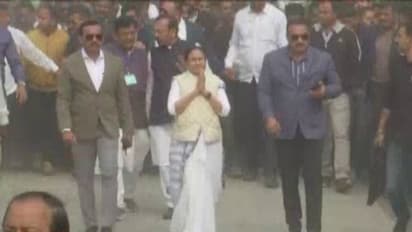 'ഏഴ് ദിവസത്തിനുള്ളില് കുടിശ്ശിക വിഹിതം കിട്ടണം'കേന്ദ്രത്തിനെതിരെ സമര പ്രഖ്യാപനവുമായി മമതബാനർജിയുടെ പദയാത്ര