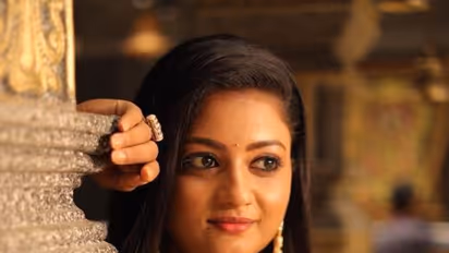 படிப்பு முதல்... நடிப்பு வரை பட்ட கஷ்டம் கொஞ்சம் இல்ல! 'சிறகடிக்க ஆசை' சீரியல் நாயகி கோமதி பிரியாவின் சோகம்!