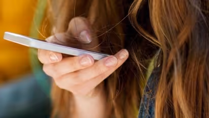 'അമേരിക്കയില്‍ നിന്ന് സ്വര്‍ണ്ണവും ഡോളറും'; സന്ദേശം വിശ്വസിച്ച യുവതിക്ക് നഷ്ടം 15 ലക്ഷം