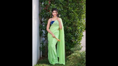 గ్రీన్ శారీలో జబర్దస్త్ వర్ష కొంటె పోజులు.. చీరకట్టులో కుర్ర గుండెల్ని గిల్లుతున్న బుల్లితెర బ్యూటీ..