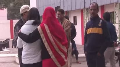 അമ്മായിഅമ്മ സ്ഥിരം തന്റെ മേക്കപ്പ് സാധനങ്ങളുപയോ​ഗിക്കുന്നു, വഴക്ക്, കയ്യാങ്കളി, വിവാഹമോചനമാവശ്യപ്പെട്ട് മരുമകൾ