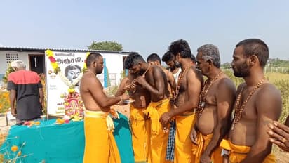 கேப்டன் தான் எங்க கடவுள்... விரதம் இருந்து விஜயகாந்த் நினைவிடத்திற்கு யாத்திரை செல்லும் தொண்டர்கள்