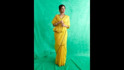 బాలీవుడ్ సినిమా కోసం కీర్తి సురేష్ కిర్రాక్ ఫొటోషూట్.. చీరకట్టులో మహానటి మెరుపులు!