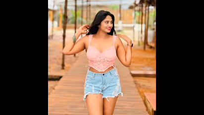 ಭಾಗ್ಯಲಕ್ಷ್ಮಿ ಸೀರಿಯಲ್‌ ಶ್ರೇಷ್ಠಾ ಹಾಟ್‌ ಲುಕ್‌; ನೆಕ್ಸ್ಟ್‌ ಸ್ಯಾಂಡಲ್‌ವುಡ್ ಕ್ವೀನ್ ನೀವೇ ಅಂತಿದ್ದಾರೆ ಫ್ಯಾನ್ಸ್‌! 