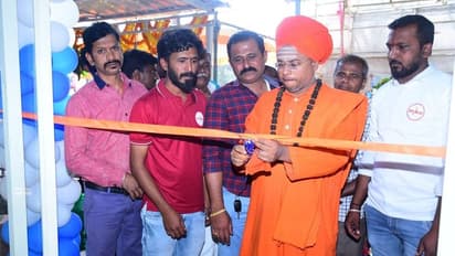 ಯುವಕರು ಆರ್ಥಿಕ ಸ್ವಾವಲಂಬನೆ ಸಾಧಿಸಬೇಕು: ಸ್ವಾಮೀಜಿ