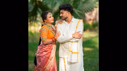 ದಾಂಪತ್ಯ ಜೀವನಕ್ಕೆ ಕಾಲಿಟ್ಟ ಬಿಗ್ ಬಾಸ್ ಸೋನು ಪಾಟೀಲ್; ಫೋಟೋ ವೈಲರ್!