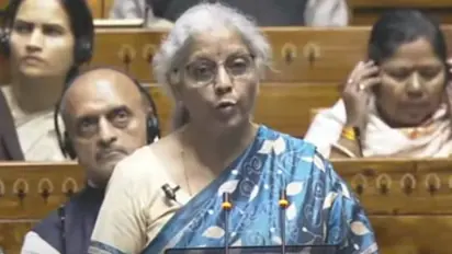 ஒரு கோடி வீடுகளுக்கு 300 யூனிட் இலவச மின்சாரம்.. இடைக்கால பட்ஜெட்டில் நிர்மலா சீதாராமன் அறிவிப்பு..