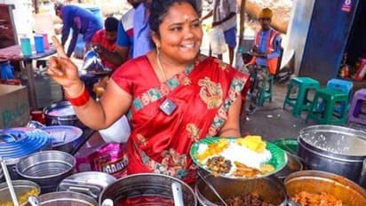 ചോറും ചിക്കനും മട്ടണും വിളമ്പിയ വൈറൽ 'കുമാരി ആന്റി' കട പൂട്ടി, അത് വേണ്ടെന്ന് മുഖ്യമന്ത്രി, ഉണ്ണാൻ കടയിലെത്തും