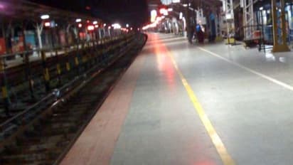  ട്രെയിനിന്‍റെ അടിയില്‍പെട്ട് സ്ത്രീയുടെ രണ്ടു കാലുകളും അറ്റു