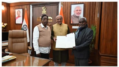 ‌ഝാർഖണ്ഡിൽ നാടകീയ നീക്കങ്ങൾക്ക് വിരാമം,സ‍‍ർക്കാരുണ്ടാക്കാൻ ക്ഷണിച്ച് ഗവര്‍ണര്‍, ചംപായ് സോറൻ മുഖ്യമന്ത്രിയാകും