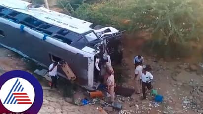 ಇಟ್ಟಿಗೆ ಟ್ರ್ಯಾಕ್ಟರ್‌ಗೆ ರಾಜಹಂಸ ಬಸ್ ಡಿಕ್ಕಿ; ಮದುವೆ ಮುಗಿಸಿ ಮನೆಗೆ ತೆರಳಬೇಕಿದ್ದವರು ಆಸ್ಪತ್ರೆ!