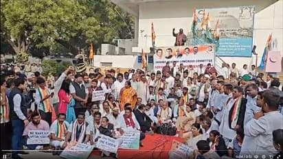 ఏపీకి ప్రత్యేక హోదా: న్యూఢిల్లీలో షర్మిల దీక్ష