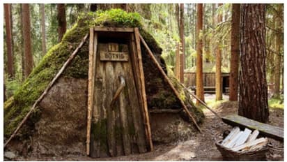 'വെള്ളമോ വൈദ്യുതിയോ ഇല്ലെങ്കിലും സ്വർഗ്ഗത്തിൻ്റെ ഒരു കഷ്ണം!' സഞ്ചാരികളെ ആകര്ഷിച്ച് സ്വീഡനിലെ മണ്വീടുകള് !