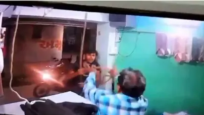 Gujarat shocker: Tailor attacked for playing Hanuman Chalisa in Bhavnagar shop; video goes viral (WATCH)
