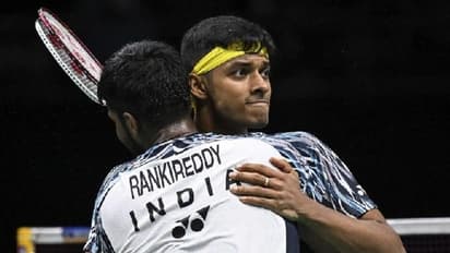 கிரிக்கெட் நட்சத்திரங்களுக்கு பரிசு வழங்கி கௌரவித்த மகாராஷ்டிரா அரசு எங்களை கௌரவிக்கவில்லை – சிராக் ஷெட்டி!