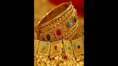 కలిసొస్తున్న బంగారం ధరలు.. కొనేవారికి మంచి ఛాన్స్.. ఇవాళ్టి పసిడి, వెండి ధరలు ఇవే..