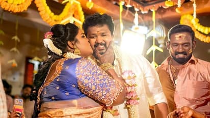 Indraja valentines Day Celebration: மாமன் மேல் அளவில்லாத காதலை.. கொட்டி தீர்த்த ரோபோ ஷங்கர் மகள் இந்திரஜா! 