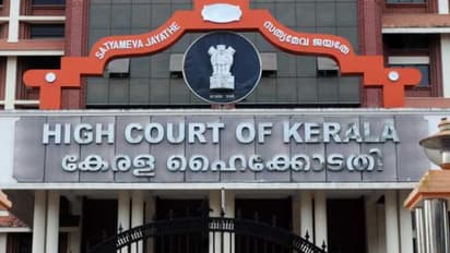 പുനരധിവാസത്തെയും ഫണ്ടിനെയും ബാധിക്കും വിധത്തിൽ വാർത്തകൾ വന്നു, മാധ്യമങ്ങൾ ഉത്തരവാദിത്തം കാണിക്കണം; ഹൈക്കോടതി