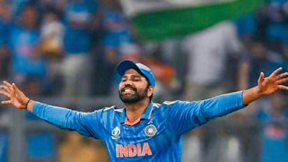 చరిత్ర సృష్టించిన రోహిత్ శర్మ.. విరాట్ కోహ్లీ రికార్డు బ్రేక్