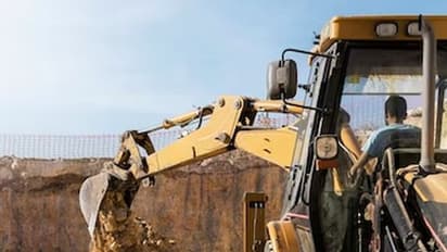 DDA faces flak for demolishing historic Akhundji Mosque in Delhi's Mehrauli