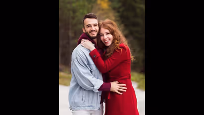 మన ఇండియన్స్ కూడా మారిపోయారు.. భార్య వద్దు...డేటింగ్ ముద్దు..!