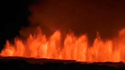 Viral Video: Volcano erupts in southwest Iceland, 6th outbreak in Reykjanes peninsula since 2021 (WATCH)