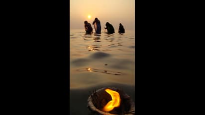 ஆடி அமாவாசையில் வழிபட சிறந்த நேரம் எது? தர்ப்பணம் கொடுக்க முடியாதவங்க என்ன செய்தால் முன்னோர் ஆசி கிடைக்கும்!!