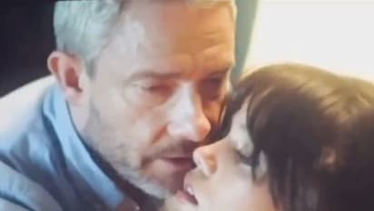 21ರ ಹರೆಯದ ಜೆನ್ನಾ ಜೊತೆ 52ರ ಮಾರ್ಟಿನ್ ಸೆಕ್ಸ್ ಸೀನ್, ವಿವಾದ ಸೃಷ್ಟಿಸಿದ ಮಿಲ್ಲರ್ಸ್ ಗರ್ಲ್!