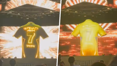Etihad announced as official sponsor of CSK; video of Dhoni's iconic No.7 jersey unveiling goes viral (WATCH)