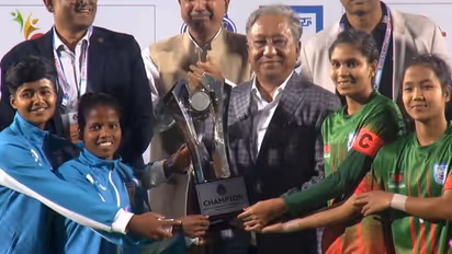 ಸ್ಯಾಫ್ ಫುಟ್ಬಾಲ್ ಫೈನಲ್ನಲ್ಲಿ ಗೆದ್ದು ಸೋತ ಭಾರತ, ನಾಟಕೀಯ ಘಟನೆಗಳಿಗೆ ಸಾಕ್ಷಿಯಾಯ್ತು ಪಂದ್ಯ!