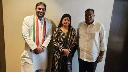 బిఆర్ఎస్ కథ అడ్డం తిరుగుతోంది ... కాంగ్రెస్ గూటికి కేటీఆర్ సన్నిహితుడు 