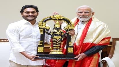 రెండు రోజుల క్రితం బీజేపీ నేతలతో బాబు: నేడు మోడీతో జగన్ భేటీ