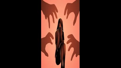 2ஆம் வகுப்பு குழந்தைகளுக்கு பாலியல் சீண்டல்: பள்ளியை முற்றுகையிட்ட பெற்றோர்கள்!