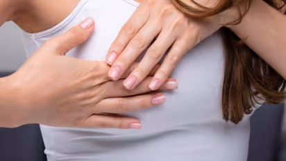 ബ്രെസ്റ്റ് ക്യാന്സര് ; ഈ ലക്ഷണങ്ങൾ അവഗണിക്കരുത്