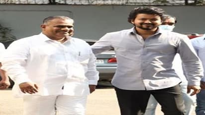 விஜய்யை கண் அசைவில் வைத்திருப்பவர்: யார் இந்த புஸ்ஸி ஆனந்த்?