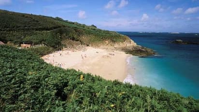 നോ ഫോൺ, നോ കാർ, നോ ക്ലോക്ക്; അവധിക്കാലമാഘോഷിക്കാൻ ഇതിലും നല്ലൊരു ദ്വീപ് എവിടെ കിട്ടും? 