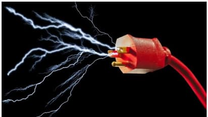 കമ്പിവേലിയിൽ നിന്ന് ഷോക്കേറ്റ് മരണം: പൊലീസ് അന്വേഷണം വേഗം പൂർത്തിയാക്കാൻ മനുഷ്യാവകാശ കമ്മീഷന്റെ നിർദേശം