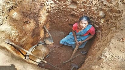  Lone warrior: 58-year-old woman digs well to supply water for Anganwadi in Sirsi, water flows after 36 days
