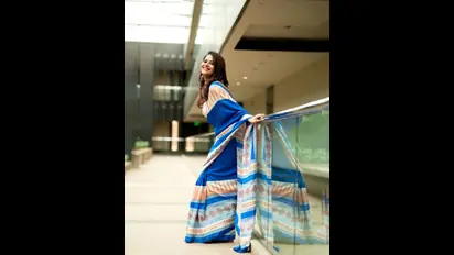 స్లిమ్‌ లుక్‌లో  మైండ్‌ బ్లాక్‌ చేస్తున్న అనసూయ.. చీరలో ఆమె ఇచ్చిన పోజులకు పిచ్చెక్కిపోవాల్సిందే..