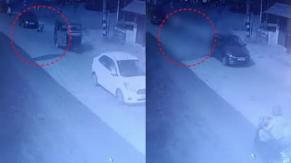 അതിദാരുണ സംഭവം! ഓട്ടോയിൽ നിന്ന് തെറിച്ചു വീണ കുട്ടിയെ കാർ ഇടിച്ചു തെറിപ്പിച്ചു, സിസിടിവി ദൃശ്യങ്ങള് പുറത്ത്