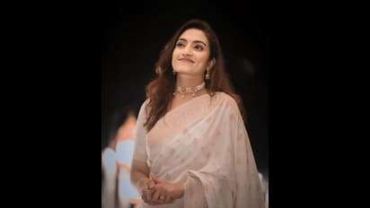 ಬಿಳಿ ಸೀರೆಯಲ್ಲಿ ಮಿಂಚಿದ ವೈಷ್ಣವಿ ಗೌಡ, ಪ್ರೇಮಿಗಳ ದಿನ ವೈಟ್ ಸ್ಯಾರಿ ಯಾಕೆ ಅಂತ ಕೇಳೋದಾ ಫ್ಯಾನ್ಸ್!